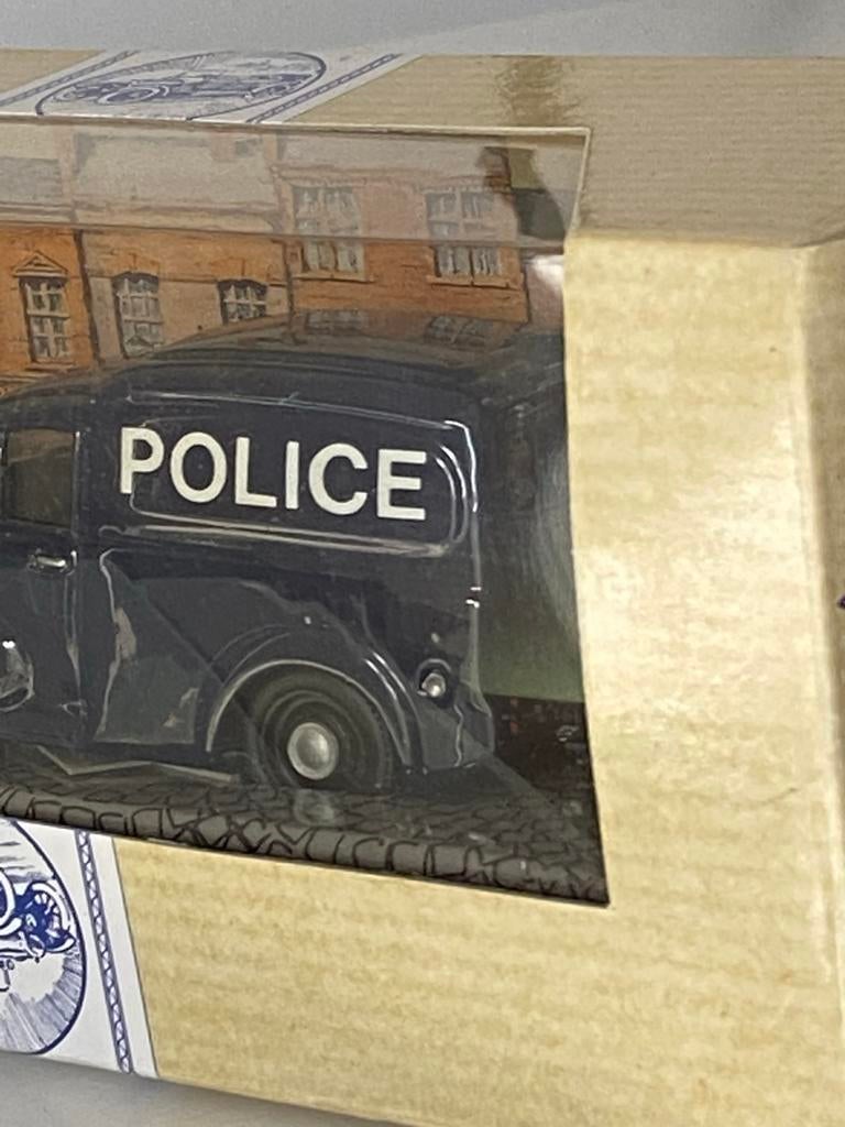 Corgi Morris Minor Police Van - Nieuw in doos, Ophalen of Verzenden, Nieuw, Overige typen
