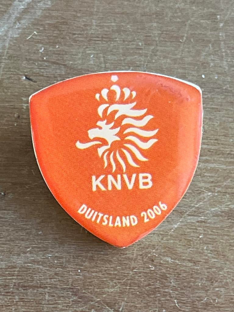 KNVB Speldje Duitsland 2006, Verzamelen, Speldjes, Pins en Buttons, Ophalen of Verzenden, Gebruikt, Sport, Speldje of Pin