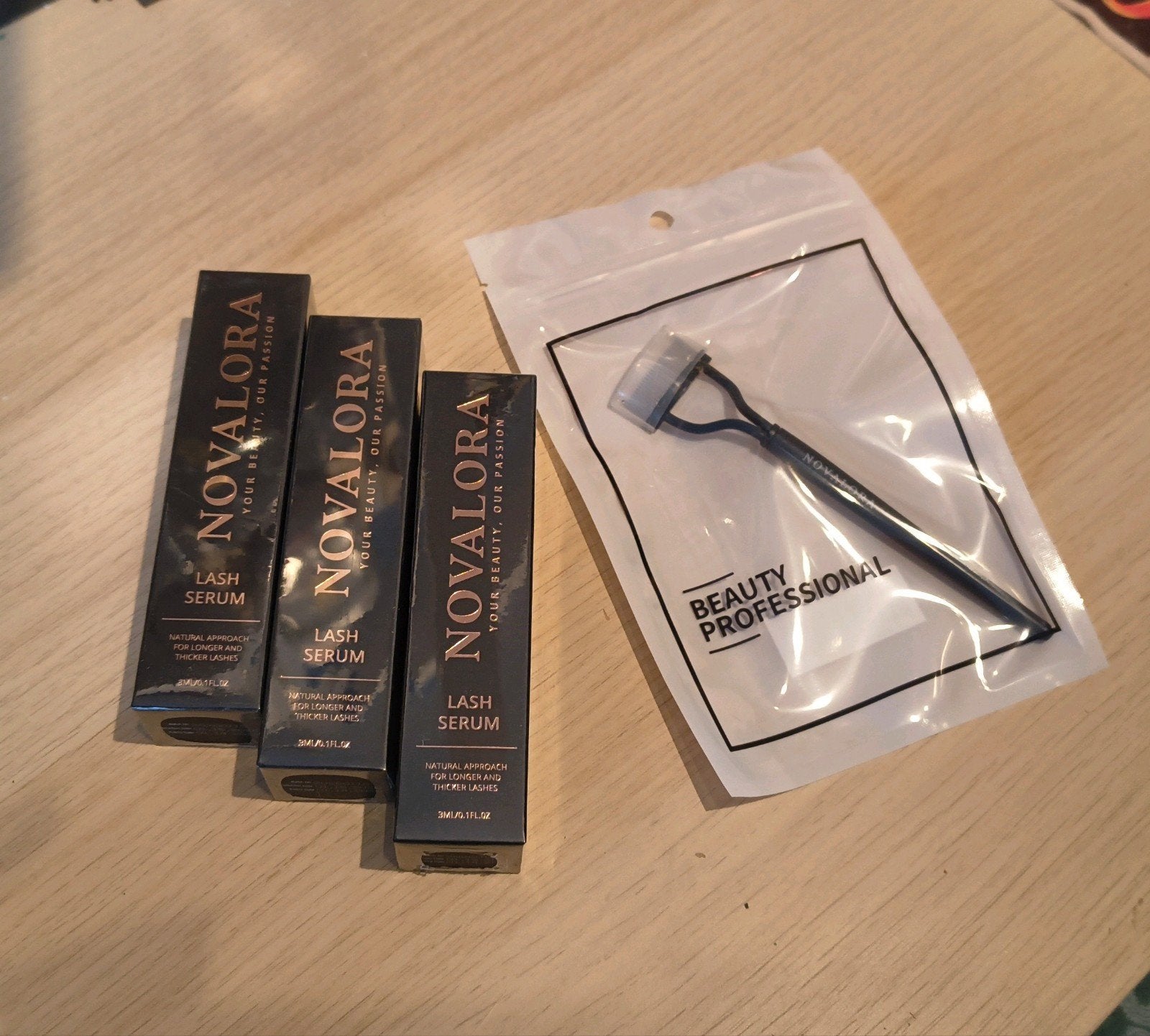 NOVALORA lash serum en lash seperator NIEUW, Ogen, Zwart, Nieuw, Ophalen of Verzenden
