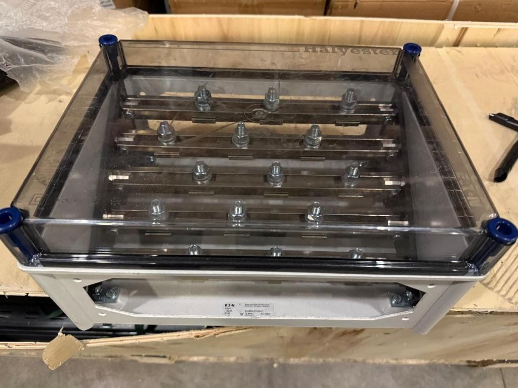 Eaton Holec Halyester - Railaansluitkast A434F, Hobby en Vrije tijd, Elektronica-componenten, Ophalen of Verzenden, Opruimdeals