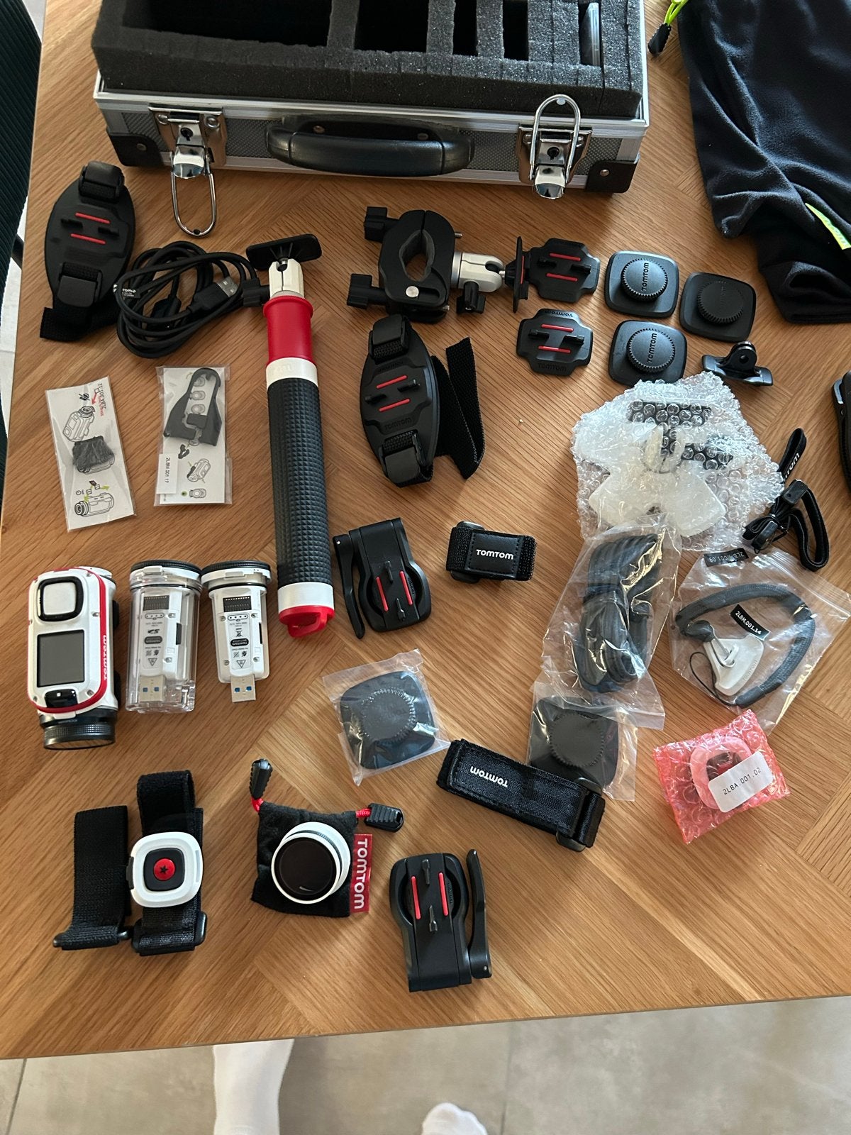 TomTom Bandit actiecamera met accessoires en koffer, Ophalen of Verzenden, Zo goed als nieuw, Overige merken