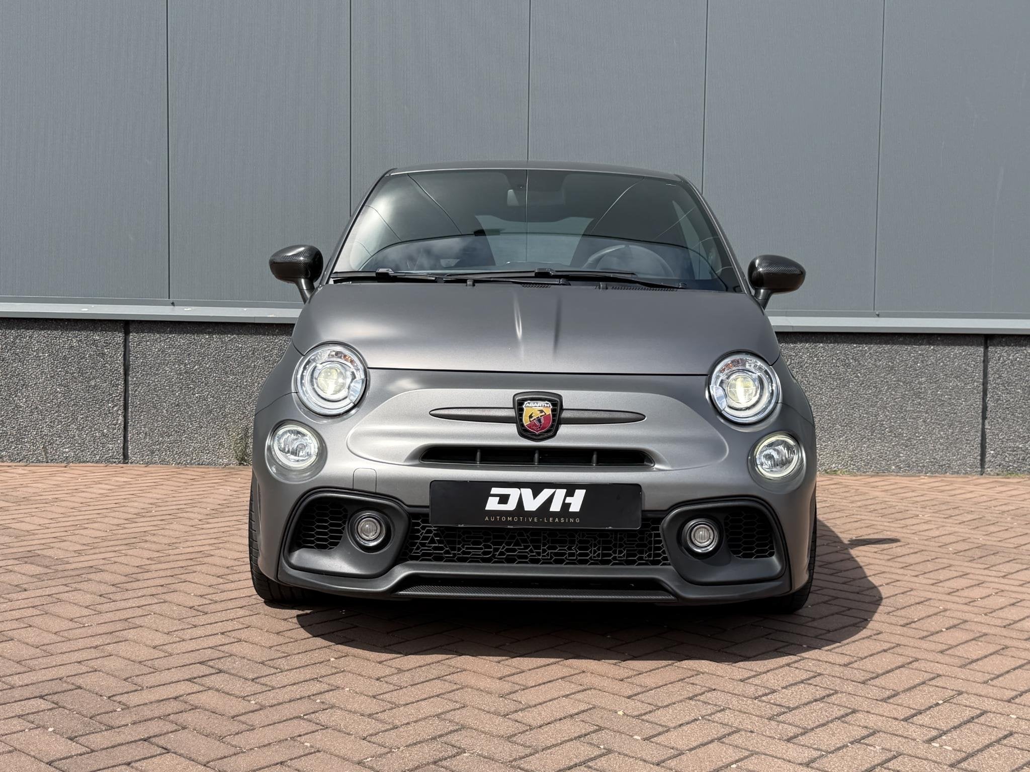 Abarth 595 1.4 T-Jet Competizione 70th Anniversary BEATS | C, Auto's, Abarth, Dealer onderhouden, Gebruikt, 4 cilinders, 4 stoelen