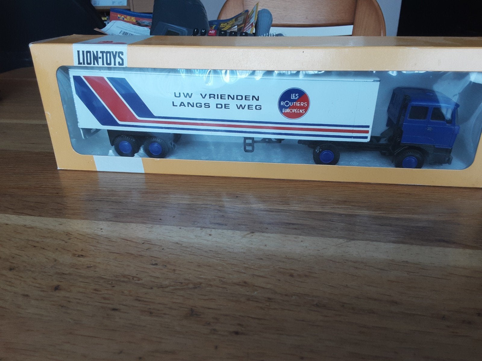 Lion Toys Daf 3300 "Uw Vrienden Langs De Weg" met verpakking, Overige merken, 1:50 of kleiner, Ophalen of Verzenden, Zo goed als nieuw