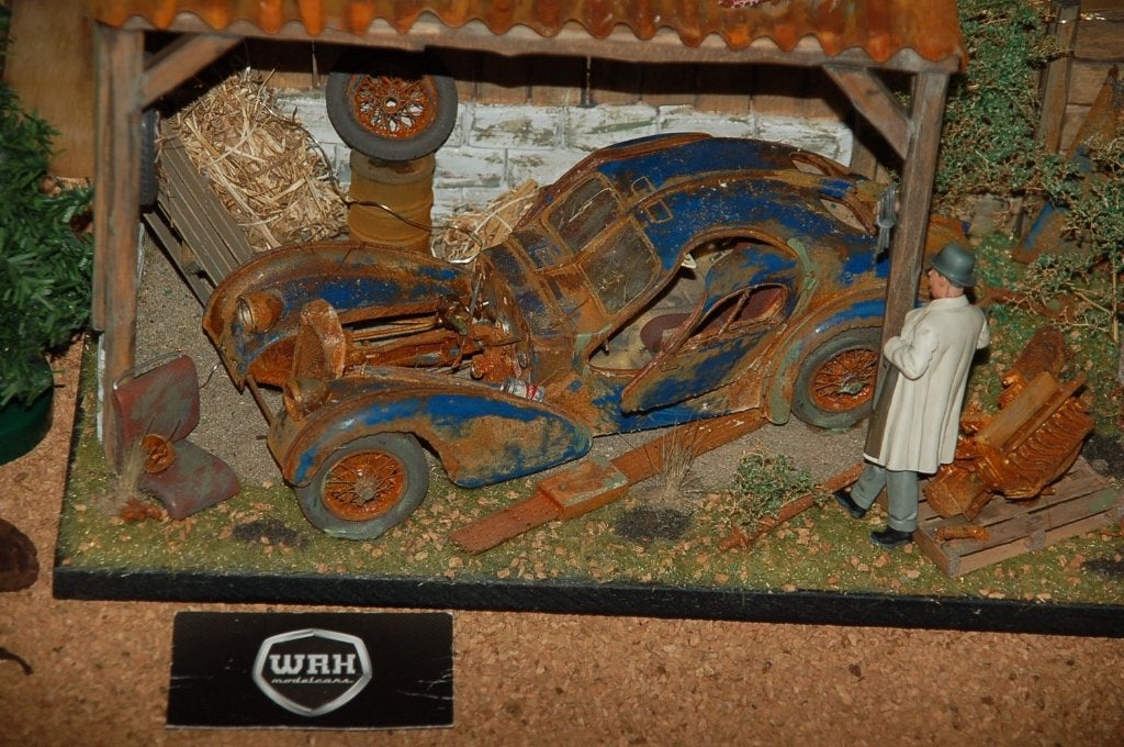 1:18 BUGATTI 57 ATLANTIC barnfind CMC / UNIEK HANDBOUW WRH, Hobby en Vrije tijd, Modelauto's | 1:18, Verzenden, Zo goed als nieuw