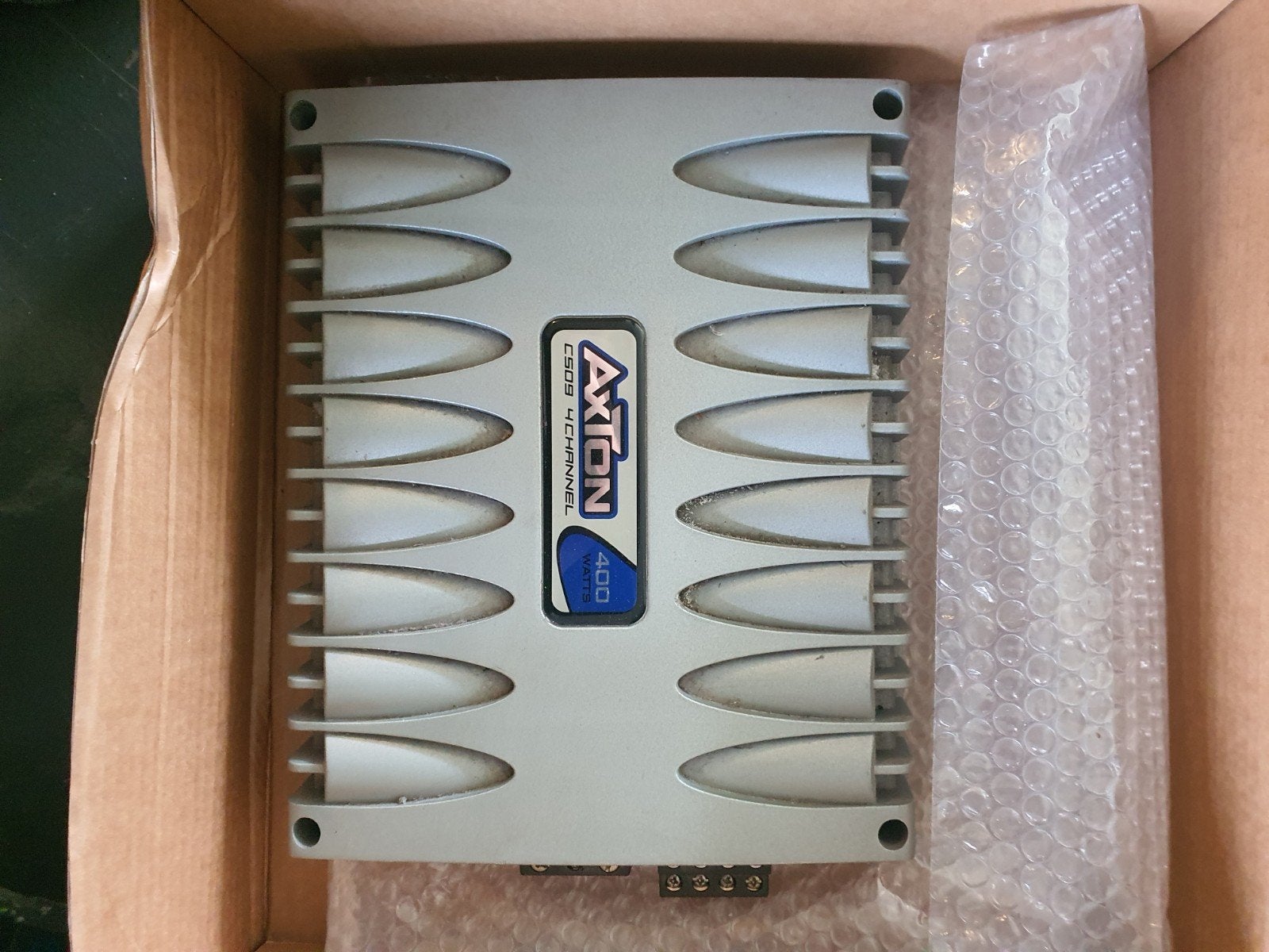 Axton C509 4-kanaals versterker 400W, Ophalen, Gebruikt
