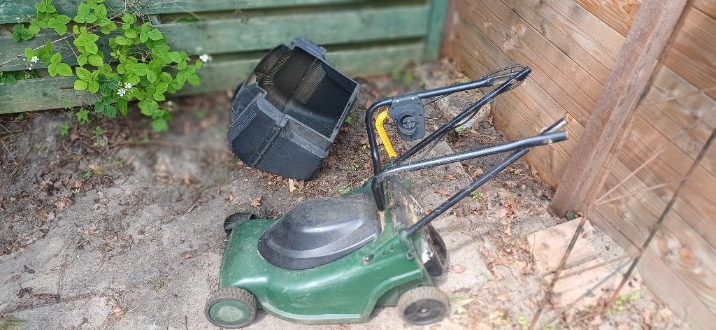 Grasmaaier, Tuin en Terras, Grasmaaiers, Cirkelmaaier, Gebruikt, Elektrische grasmaaier, Opvangbak