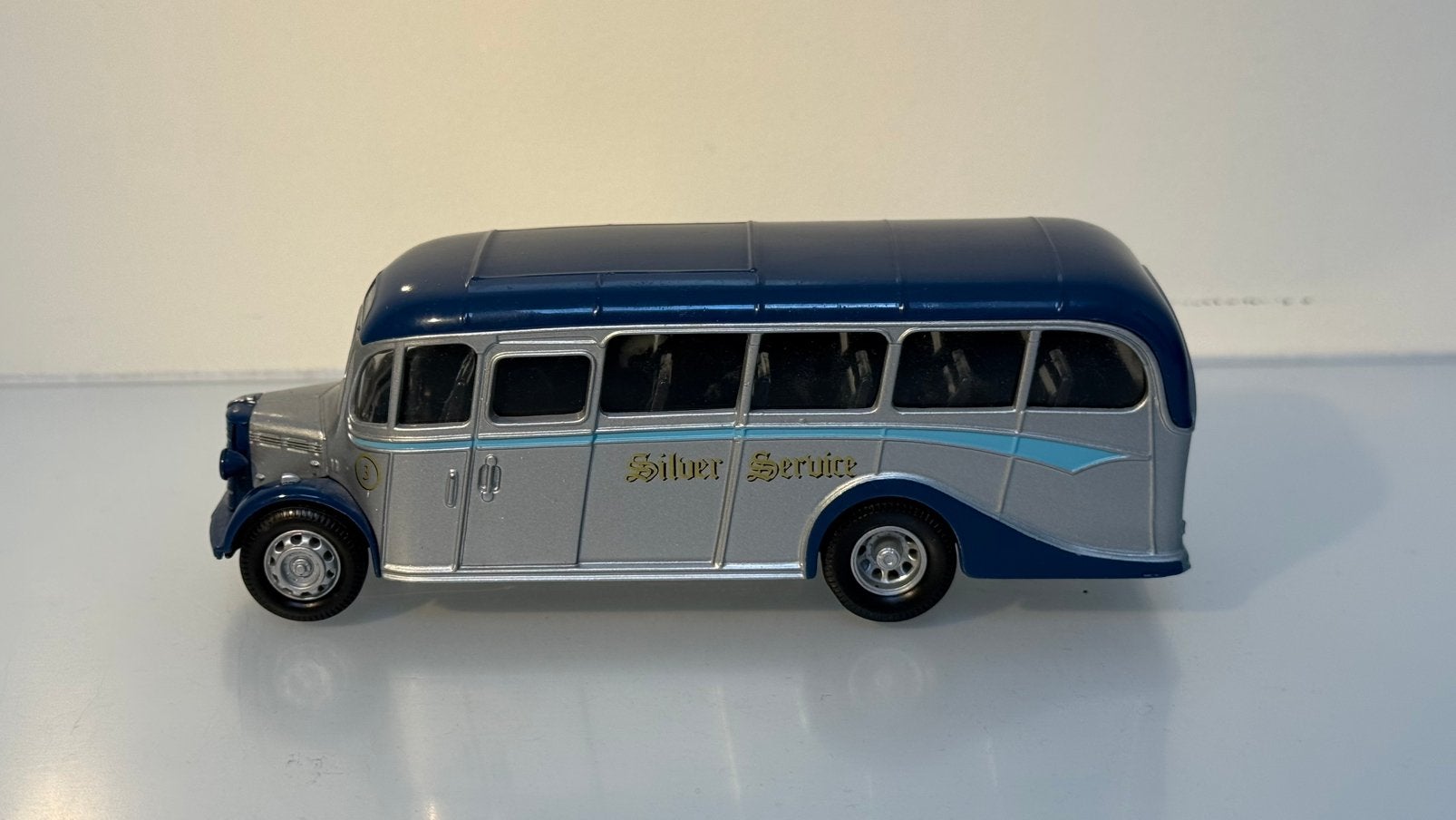 Corgi Toys Bedford O.B. Coach, AEC Regal Coach 1:43, Ophalen of Verzenden, Zo goed als nieuw, Auto, Corgi