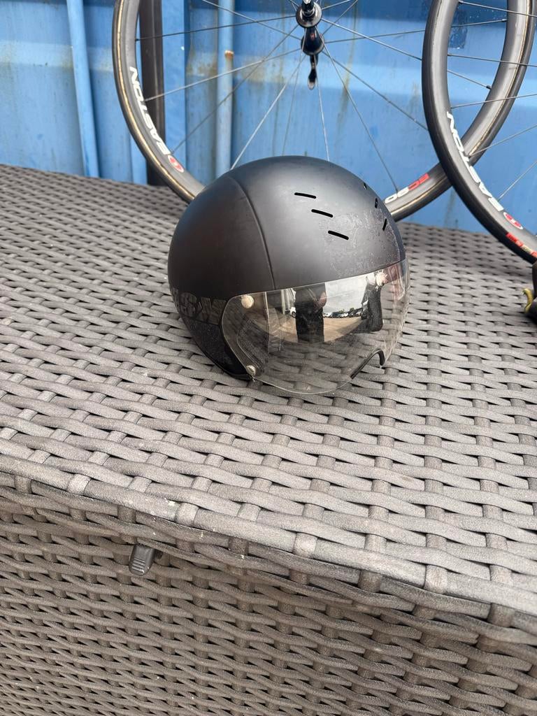 Kask TT helm met lichte stickerresten, Ophalen of Verzenden, Gebruikt, Overige maten, Heer of Dame
