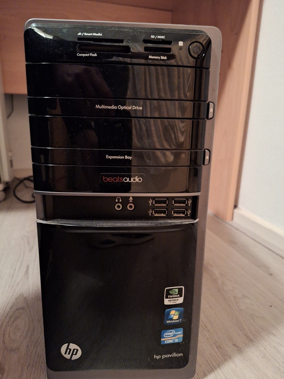HP Pavilion p7-1040nl Desktop PC met monitor en speakers, Computers en Software, Ophalen, Gebruikt, HDD, Met monitor