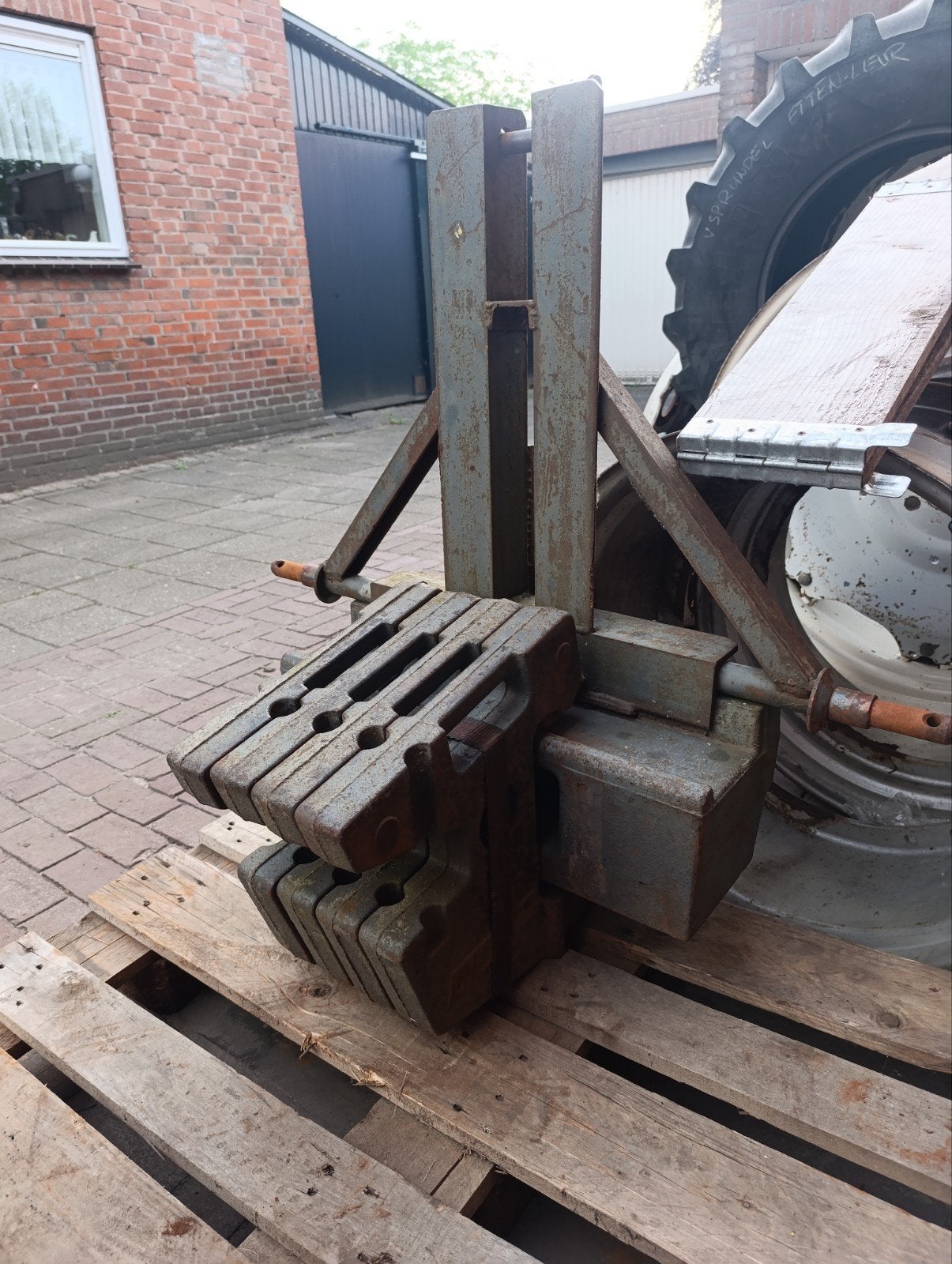 te koop 4 Fiat Frontgewichten met moedergewicht +- 300kg, Ophalen