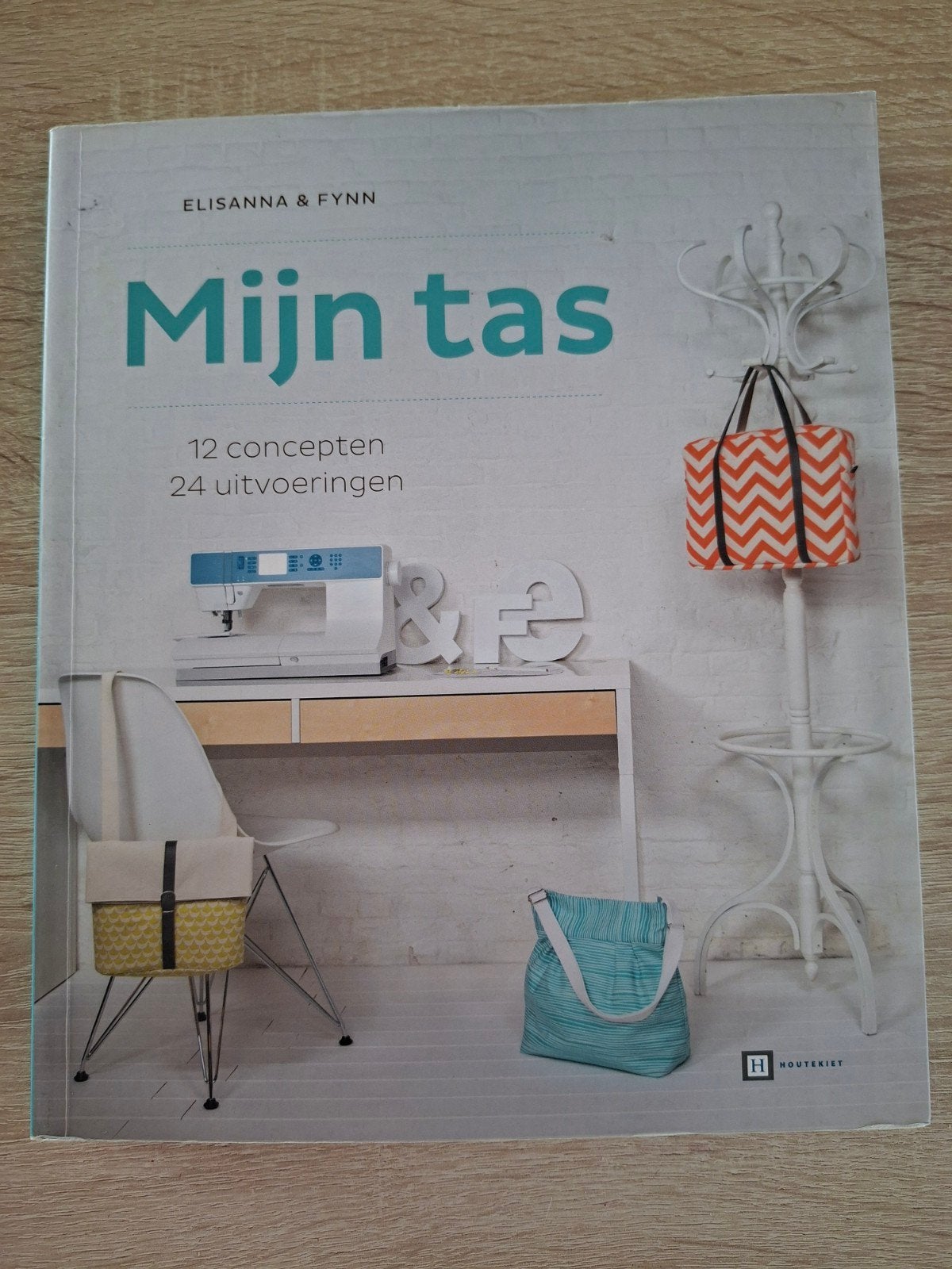 Mijn Tas: 12 concepten, 24 uitvoeringen - Naaiboek, Boeken, Ophalen of Verzenden, Zo goed als nieuw, Borduren en Naaien, Elisanna & Fynn