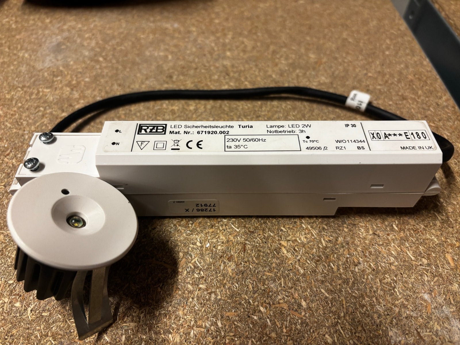 22 stuks LED RZB noodverlichting - Gebruikt,, Ophalen of Verzenden, Gebruikt, Minder dan 50 watt, Lamp met armatuur