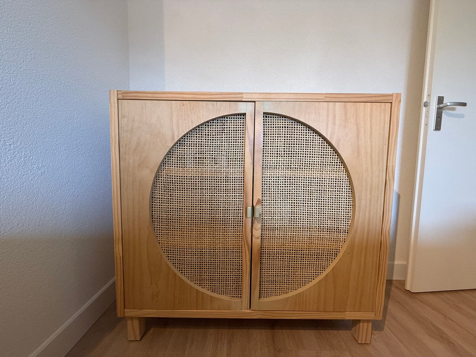 Webbing houten kast zeer goede staat, Ophalen, Zo goed als nieuw