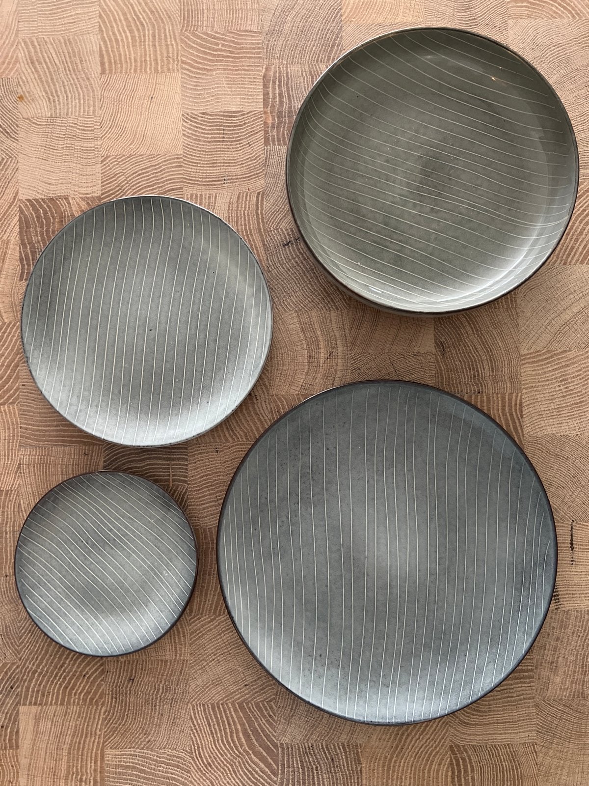 Broste Copenhagen Servies 4 borden, Keramiek, Ophalen of Verzenden, Zo goed als nieuw, Bord(en)