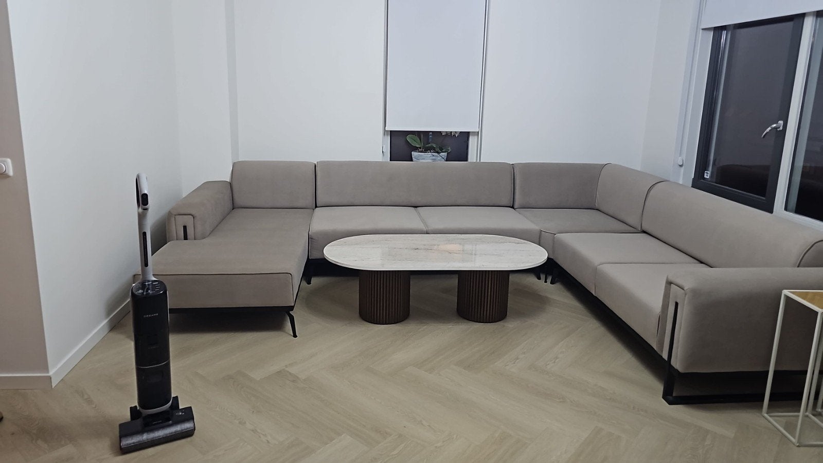 Foto 3 van Zo goed als nieuwe slaapbank van alcantara (360x270 cm)
