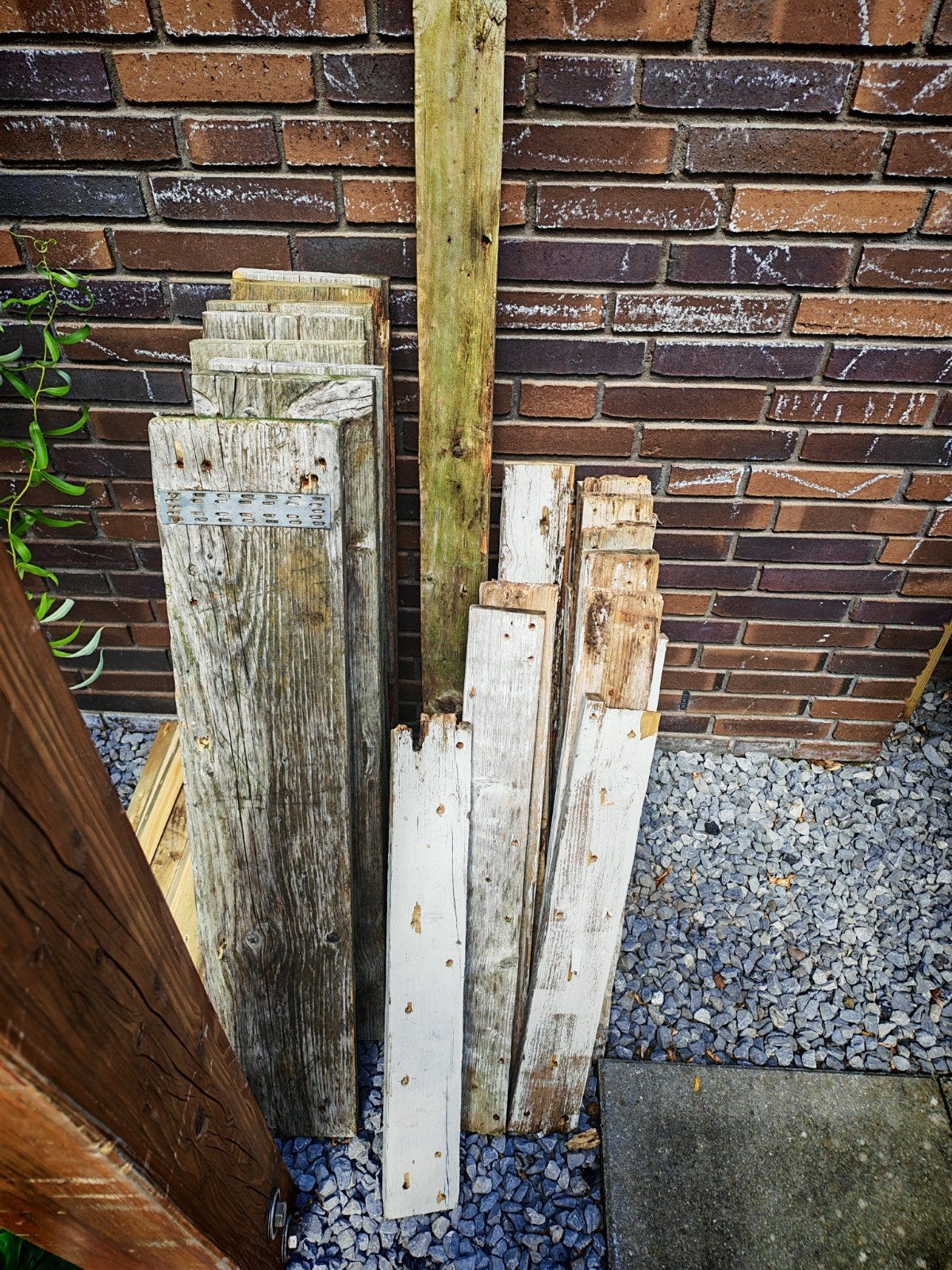 Diverse partij gebruikt hout: planken en balken, Doe-het-zelf en Verbouw, Hout en Planken, Ophalen, Gebruikt, Minder dan 25 mm