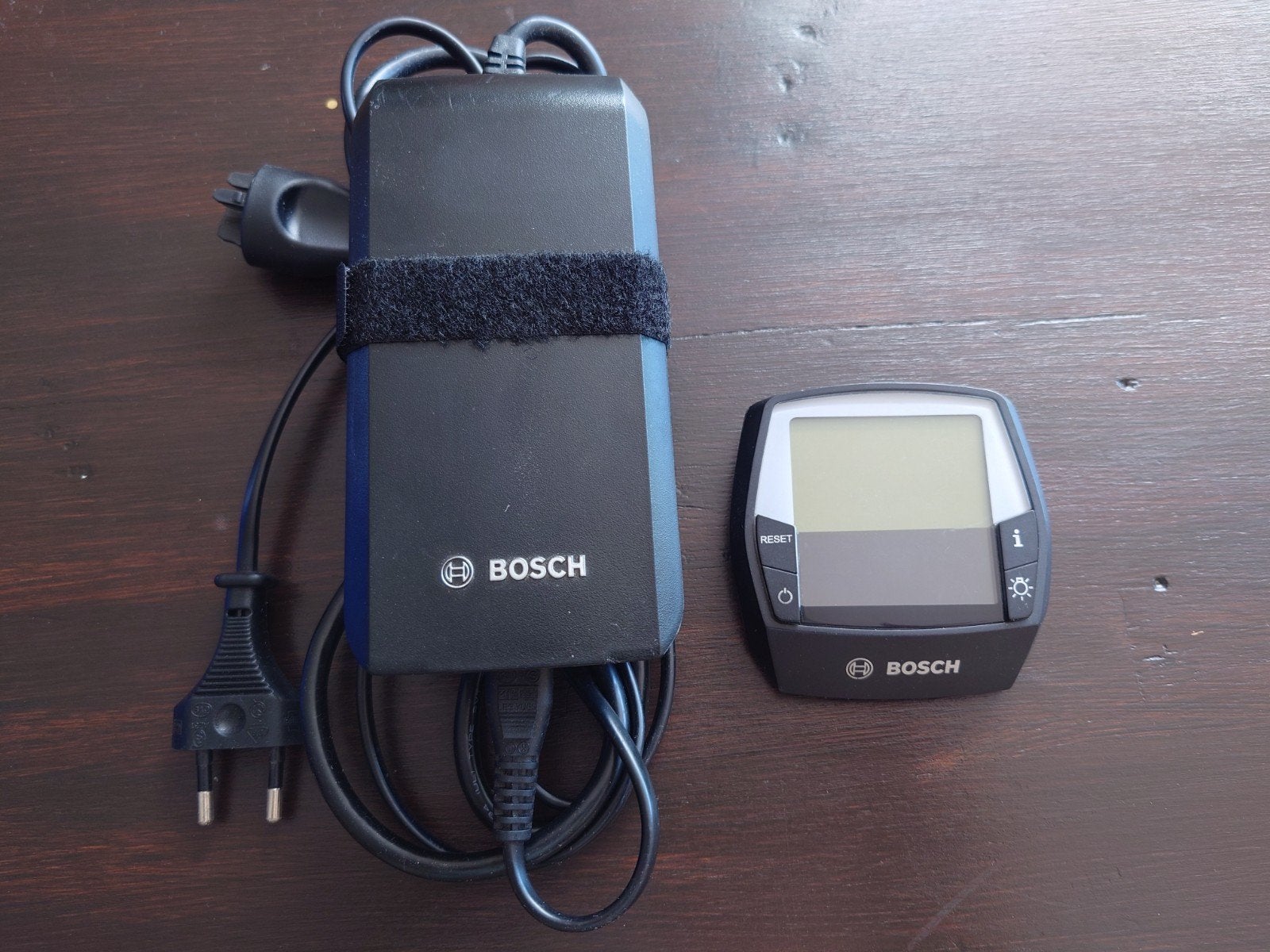 Bosch Intuvia display + Bosch E-bike lader 2A, nieuwstaat!, Fietsen en Brommers, Fietsaccessoires | Fietscomputers, Ophalen, Draadloos