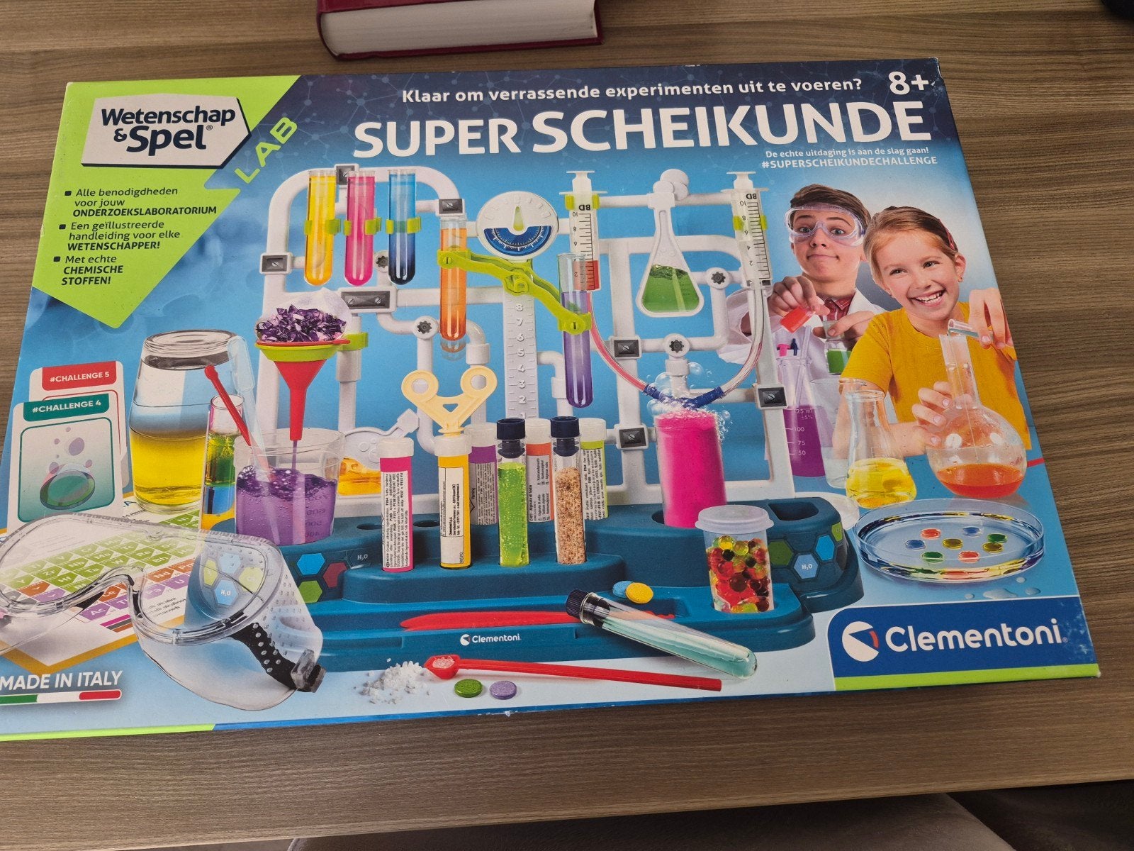 Clementoni Super Scheikunde Lab, Kinderen en Baby's, Speelgoed | Educatief en Creatief, Ophalen of Verzenden, Zo goed als nieuw