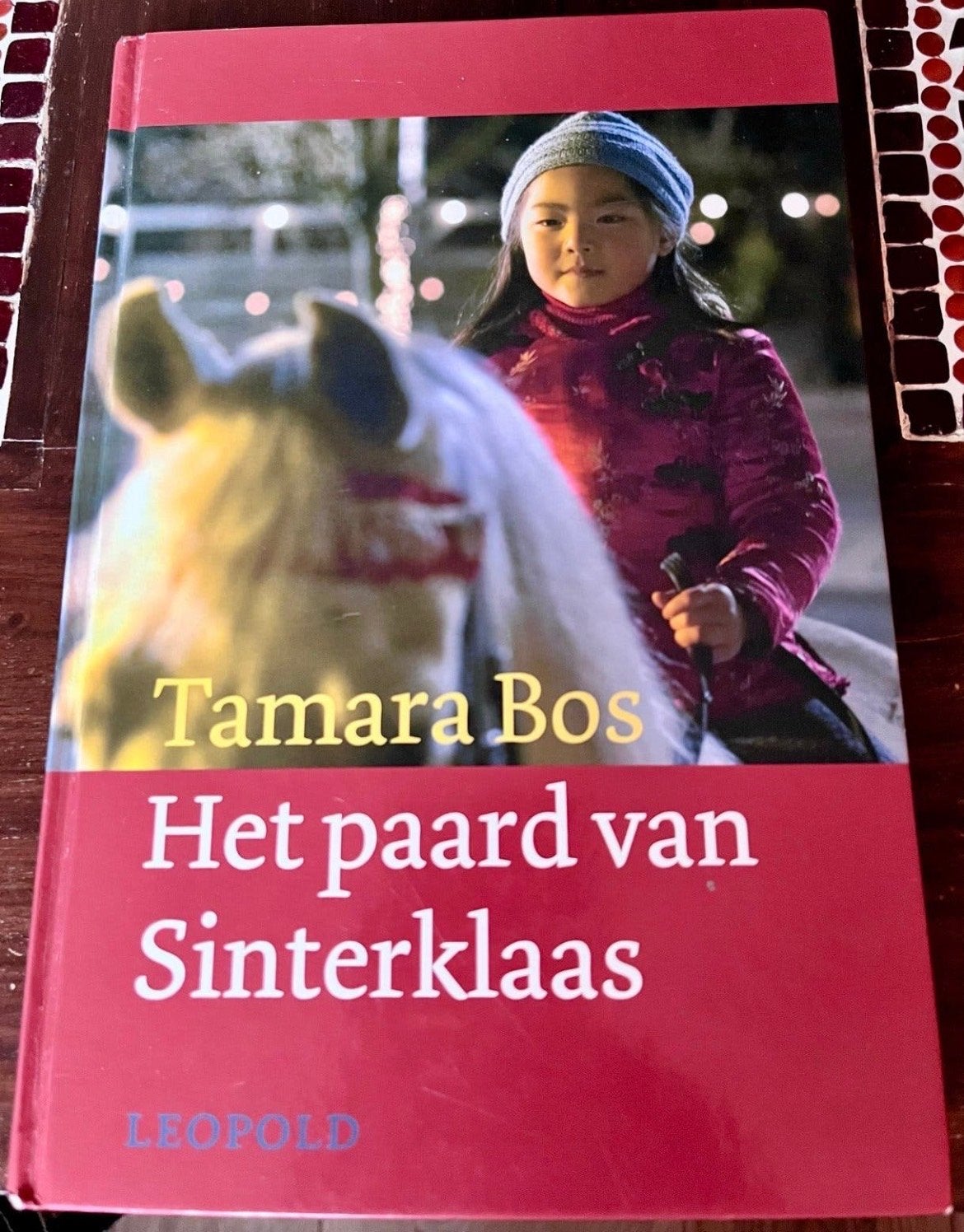 Het paard van Sinterklaas - Tamara Bos (Boek van de film), Ophalen of Verzenden, Zo goed als nieuw, Fictie algemeen