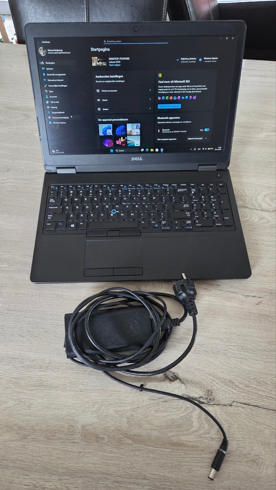 Dell laptop/15.6 inch/  i7 processor/ 16 gb / ssd / win11, 2 tot 3 Ghz, 15 inch, Ophalen of Verzenden, Zo goed als nieuw