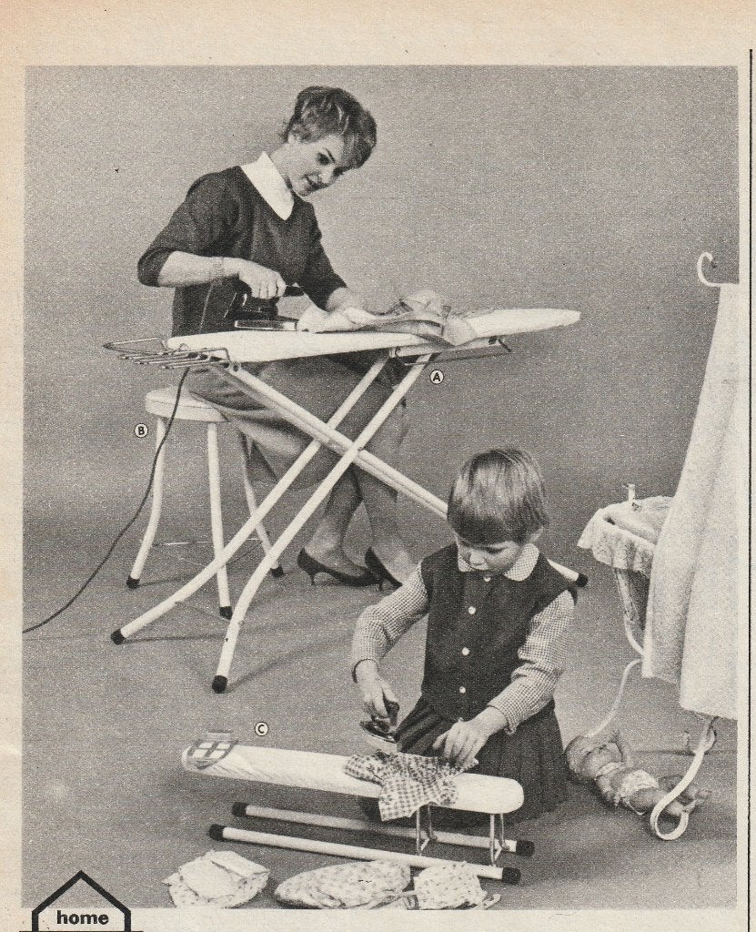 Retro reclame 1963 Brabantia strijkplank meisje & pop, Verzenden, Overige typen