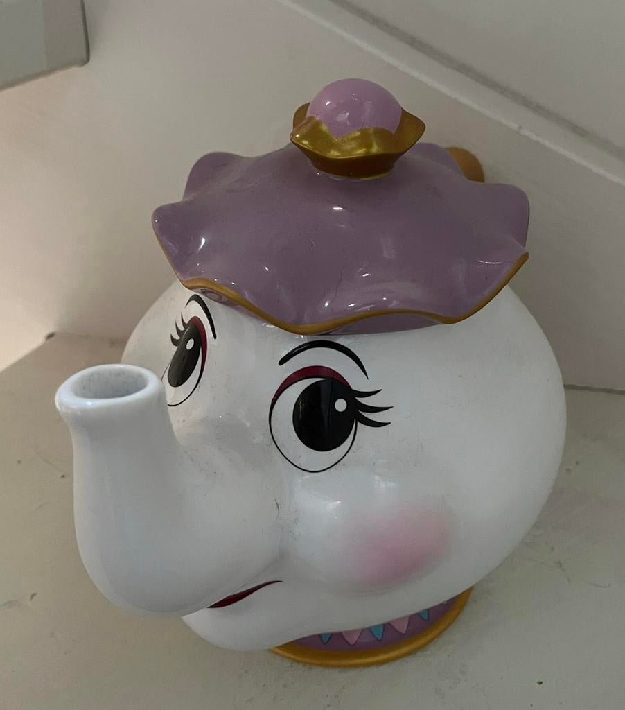 Beauty and the Beast mrs Potts theepot NIEUW uit Disneyland, Verzamelen, Ophalen of Verzenden, Assepoester of Belle, Nieuw, Servies