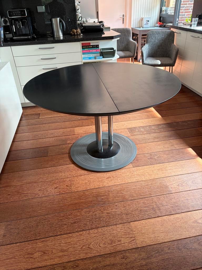Moderne ronde eettafel - Zwart met metalen poot, Ophalen, Gebruikt, 100 tot 150 cm, Rond