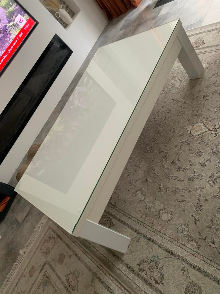 Witte salontafel met glazen blad, Huis en Inrichting, Complete inboedels, Ophalen of Verzenden