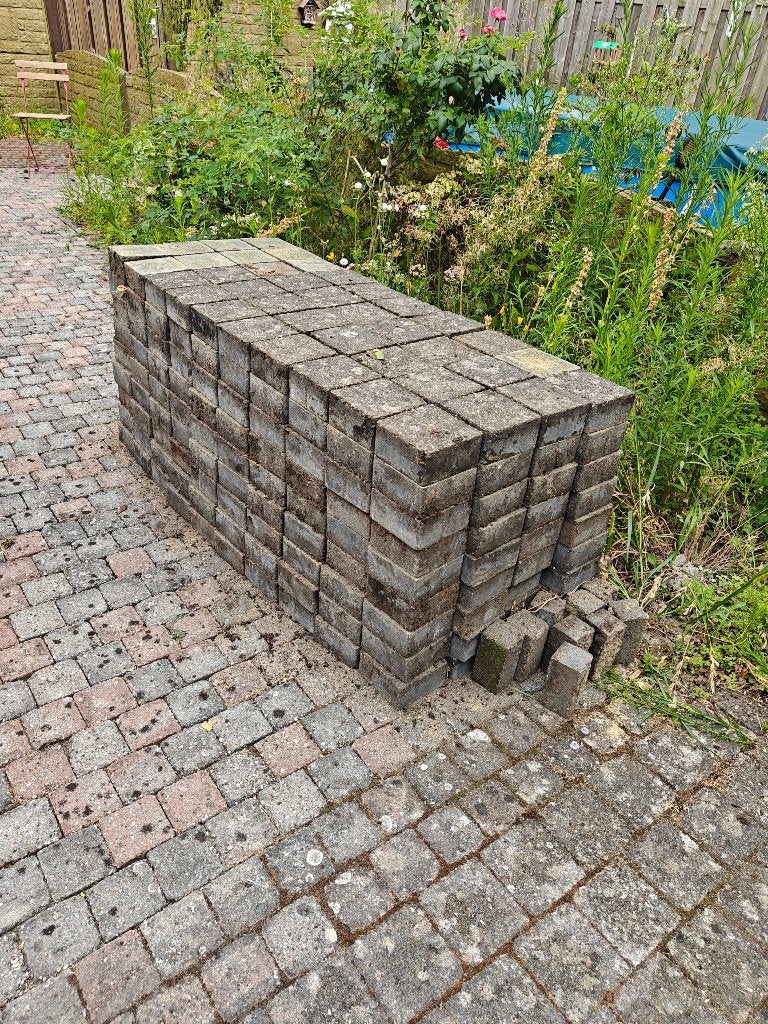 Gratis af te halen Stenen, Tuin en Terras, Ophalen, Gebruikt, Klinkers, 10 m² of meer