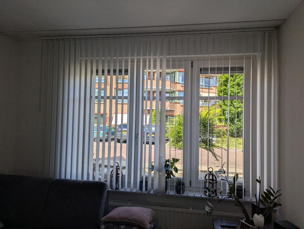 Verticale lamellen luxaflex - zo goed als nieuw, Ophalen, Wit, 150 tot 200 cm, Zo goed als nieuw
