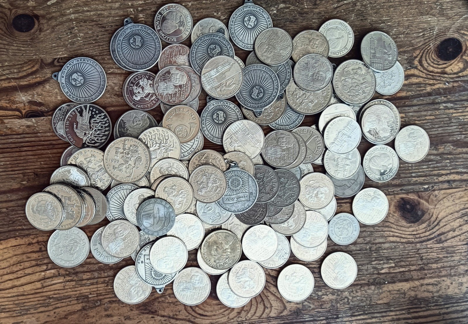 1360 gram super mooie penningen veel nikkel legering, Ophalen of Verzenden, Overige materialen, Nederland