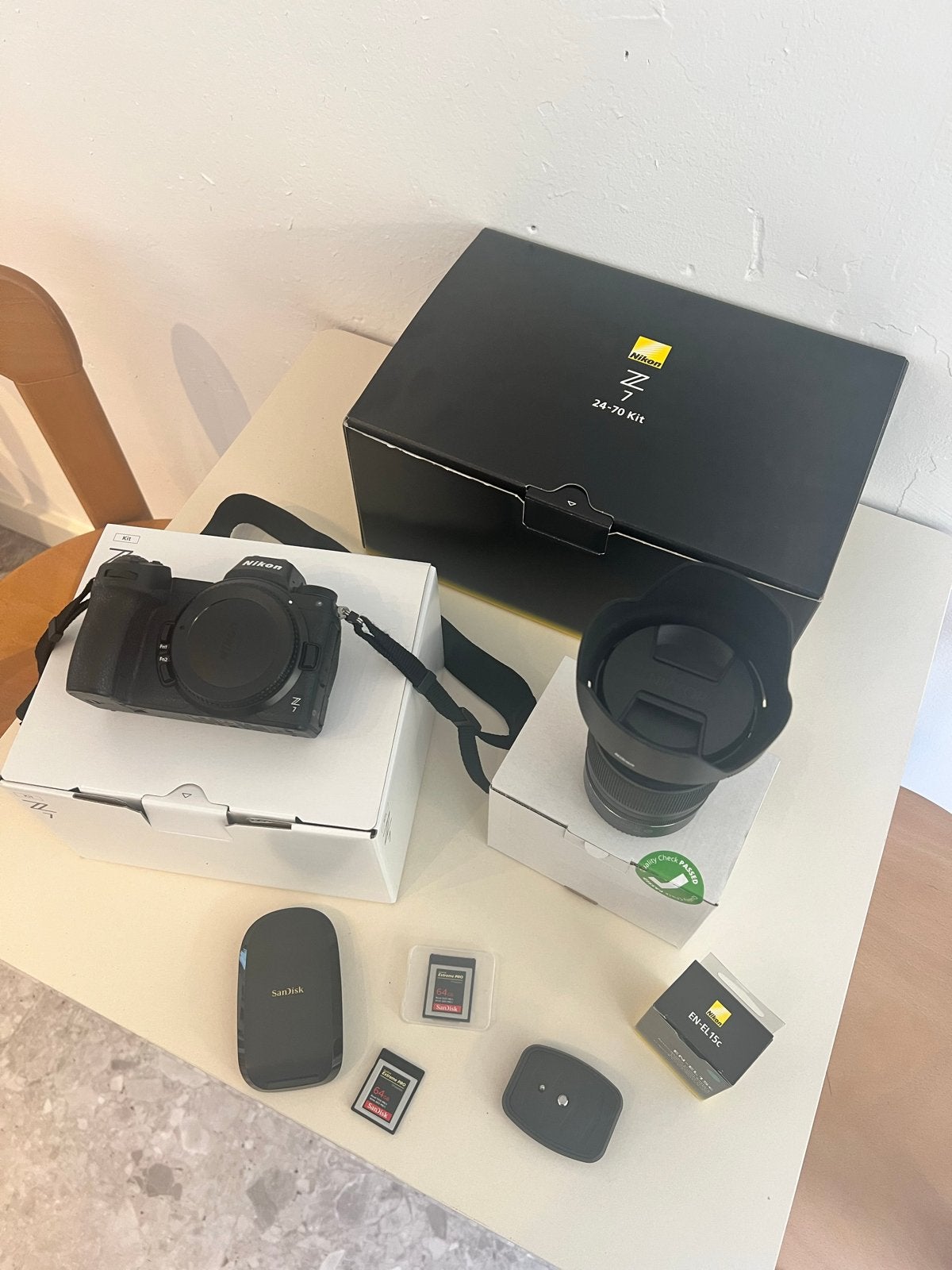 Nikon Z7 + NIKKOR Z 24-70MM complete set met extra’s, Ophalen, Beeldstabilisatie, Zo goed als nieuw, Accu