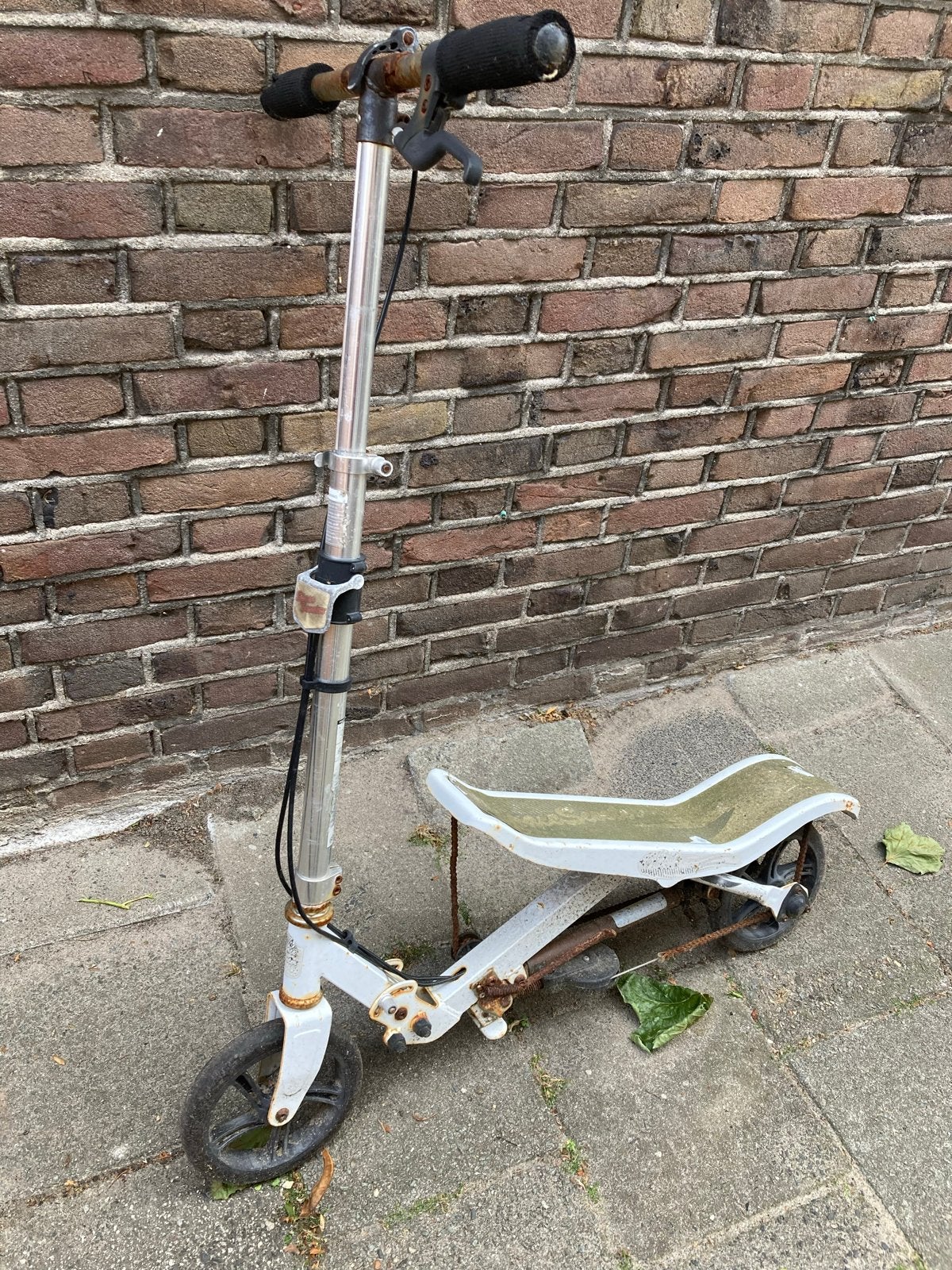 Gratis Witte Space Scooter - Gebruikt maar functioneel, Ophalen, Gebruikt, Gewone step