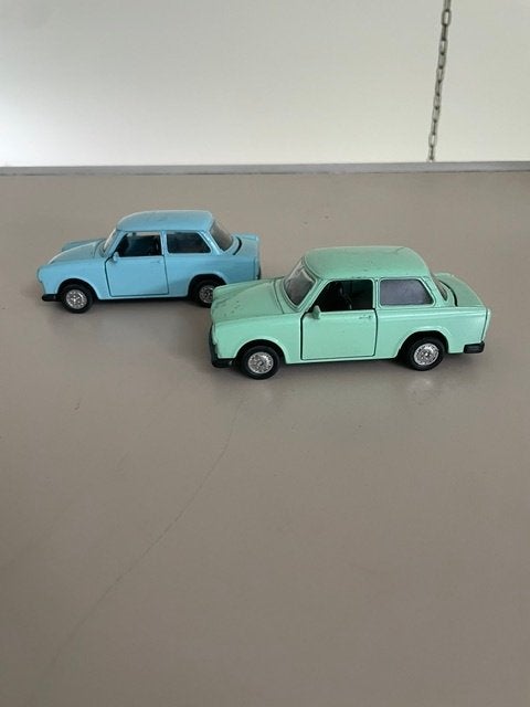 2 x Welly Trabant 601 modelauto. Groen en blauw. NIEUW, Ophalen, Nieuw