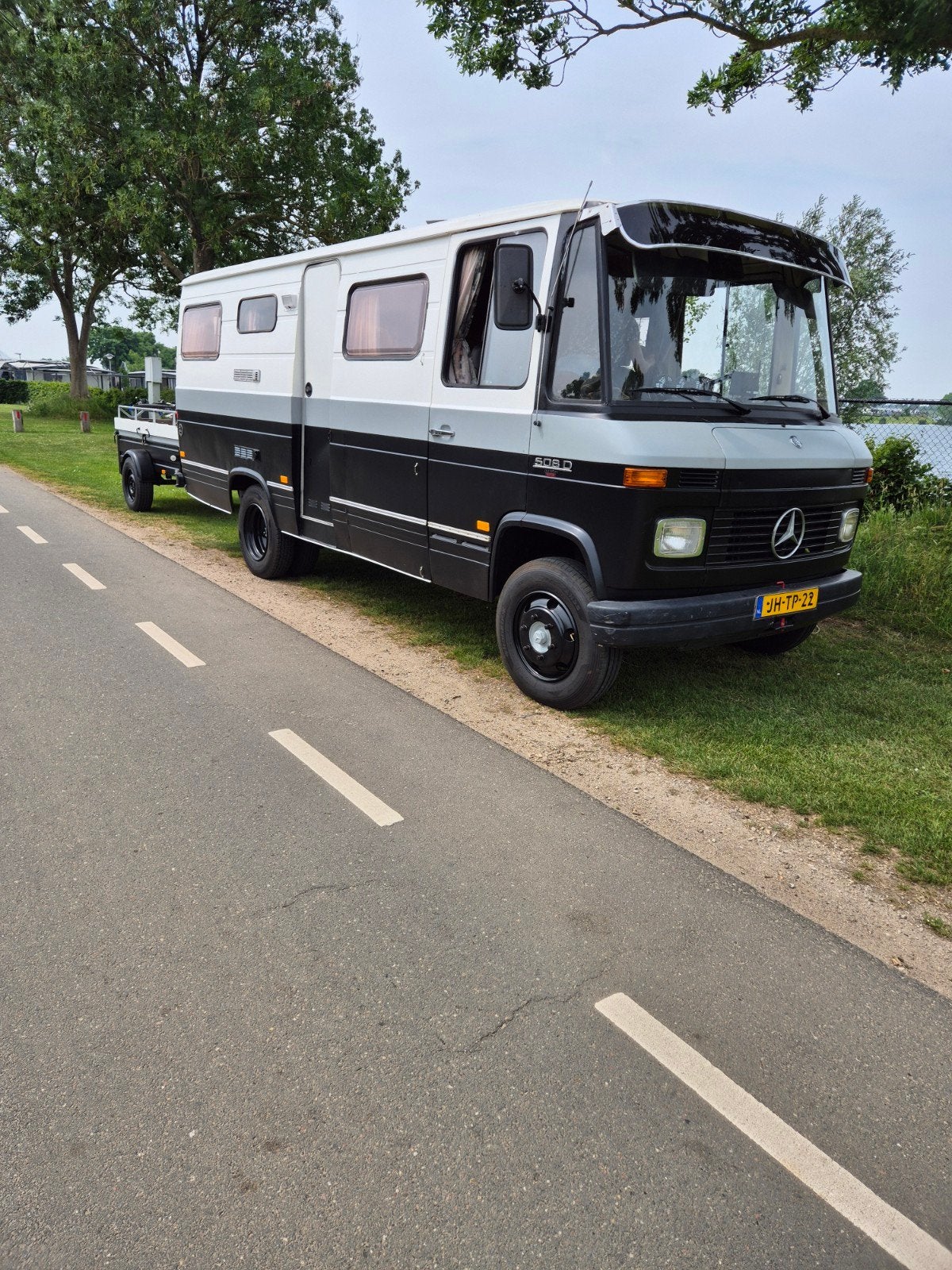 Caravans And Camping Mercedes