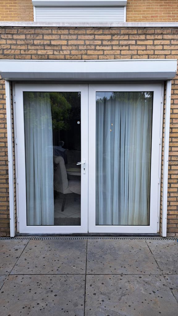 Tuindeur met rolluik moet zeer spoedig eruit., Gebruikt, 120 cm of meer, Ophalen of Verzenden, Buitendeur