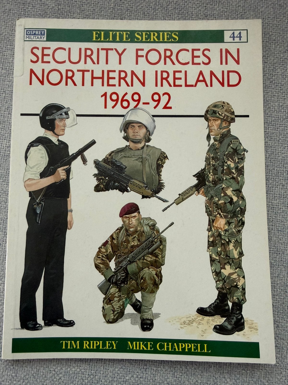 Osprey Military Security Forces in Northern Ireland 1969-92, Ophalen of Verzenden, Zo goed als nieuw, Algemeen, 1945 tot heden