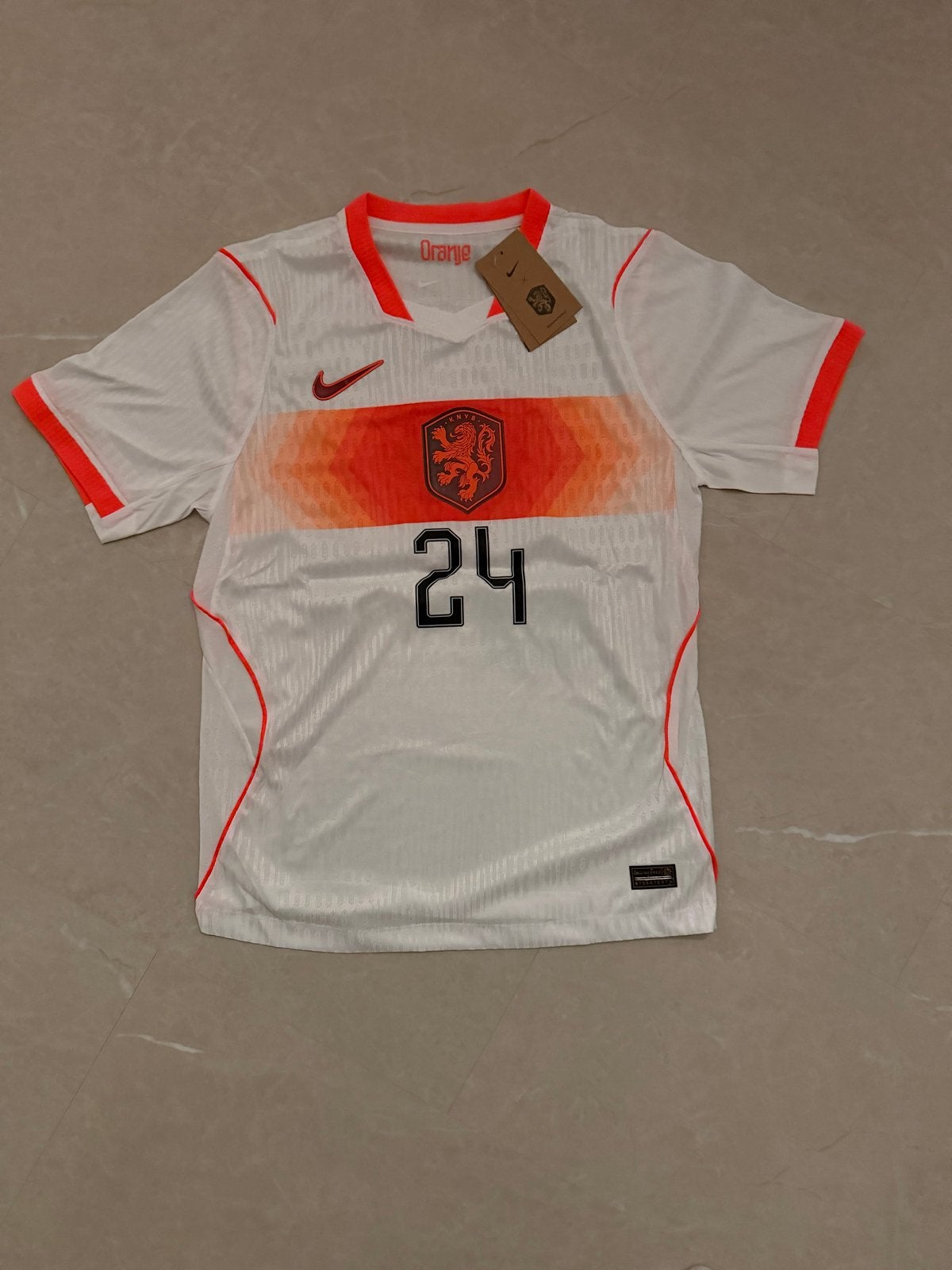 Oranje wk 2026 shirt Summerville 24, Maat M, Ophalen of Verzenden, Nieuw, Shirt