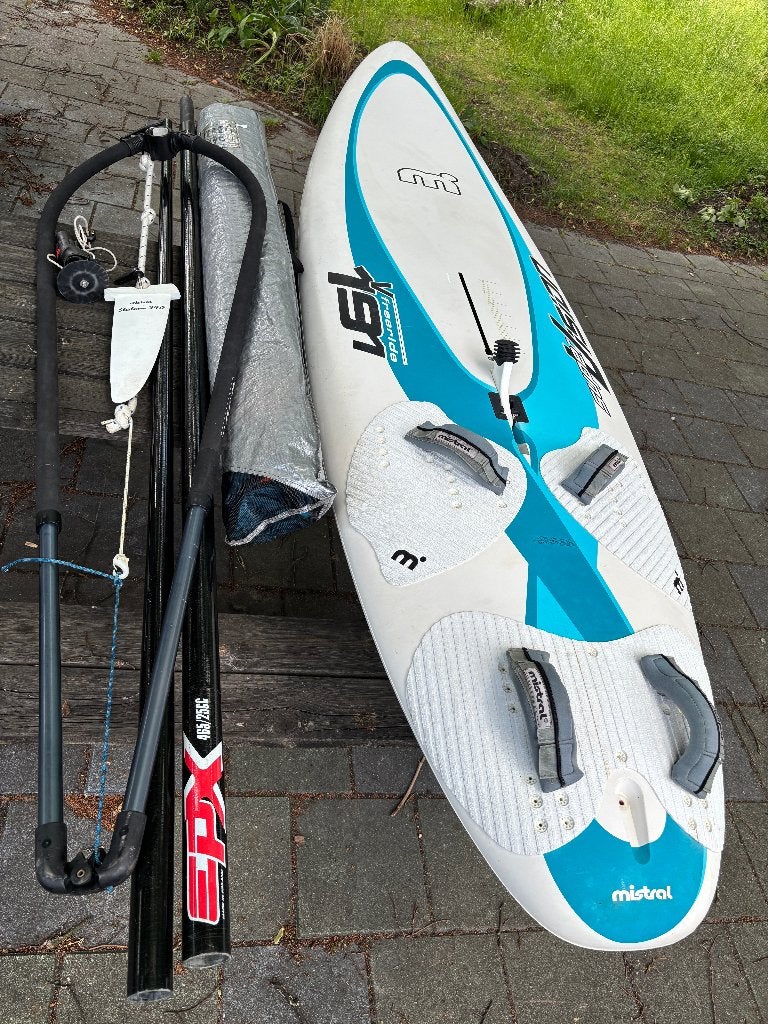 Mistral Vision 191 zeer nette windsurfset met zwaard, Ophalen, Gebruikt, 5 tot 6.5 m², Met mast