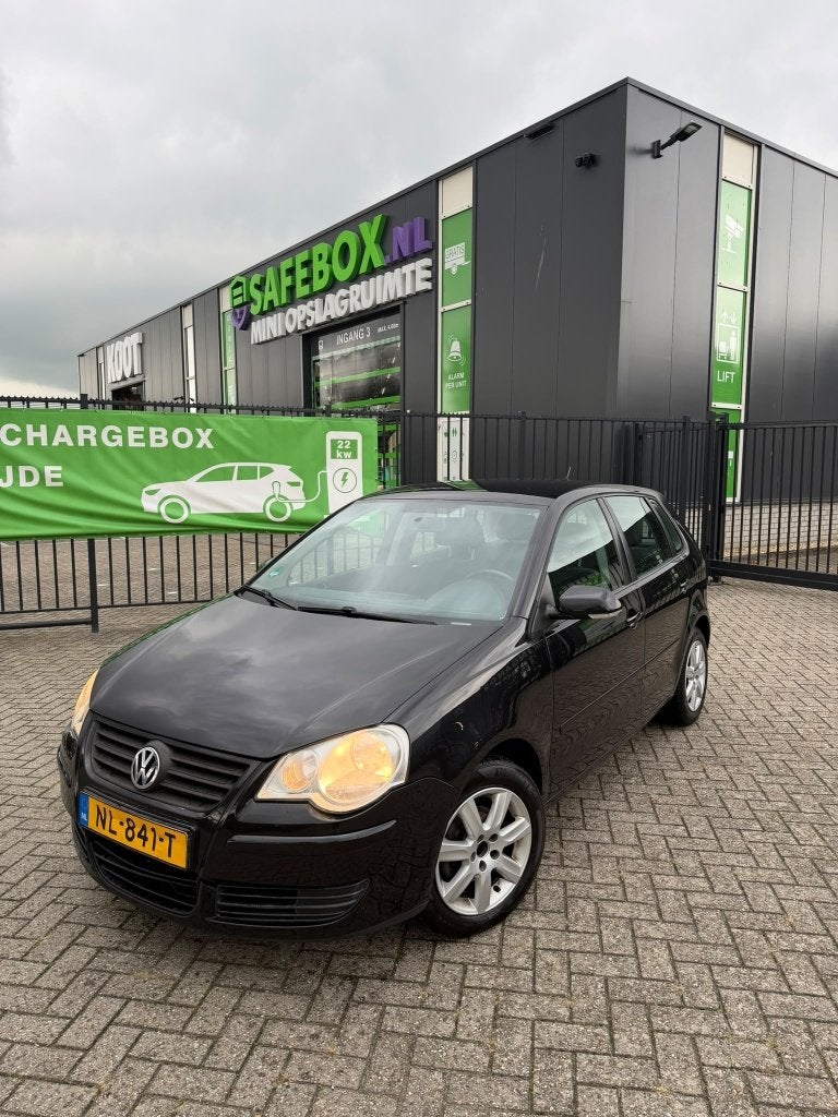 Volkswagen Polo 1.2 44KW 2009 Zwart, Voorwielaandrijving, Stof, 40 €/maand, 1198 cc