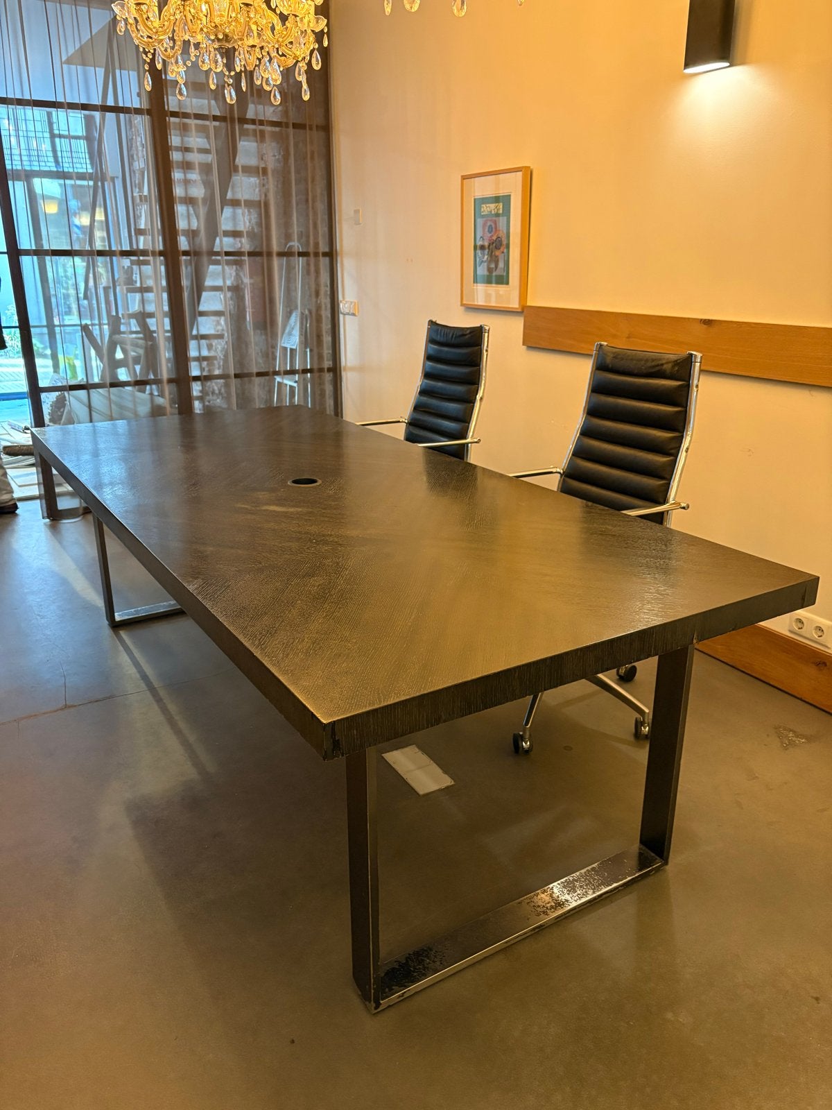 Grote vergadertafel / eettafel met metalen onderstel, Ophalen, Gebruikt, 100 tot 150 cm, 200 cm of meer