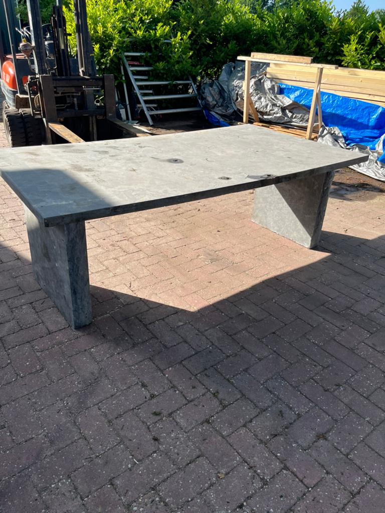 Tuintafel natuursteen hardsteen, Tuin en Terras, Ophalen of Verzenden, Zo goed als nieuw, Rechthoekig, Overige materialen