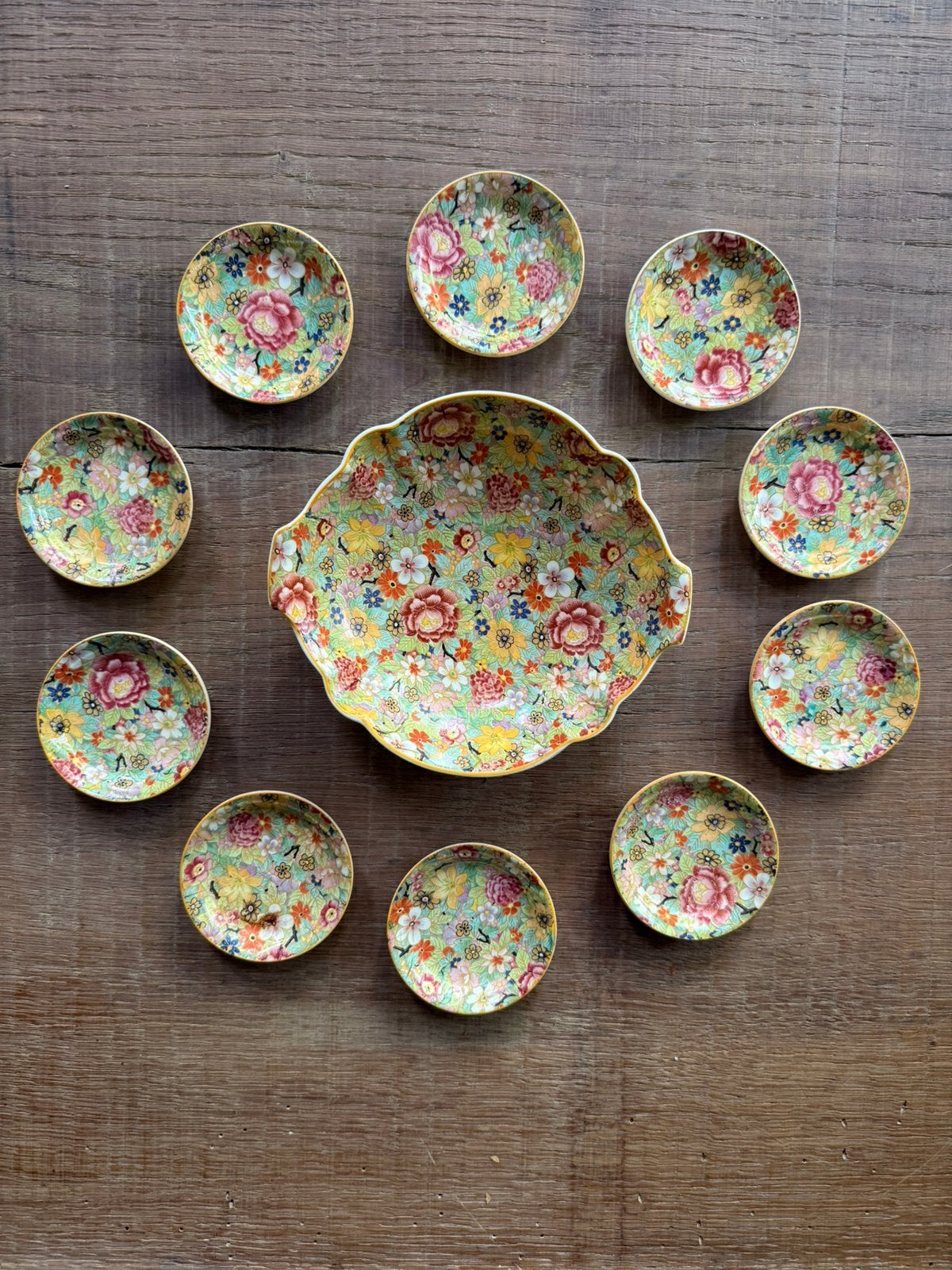 Societe Ceramique Mille fleur - schaal met schoteltjes, Ophalen of Verzenden