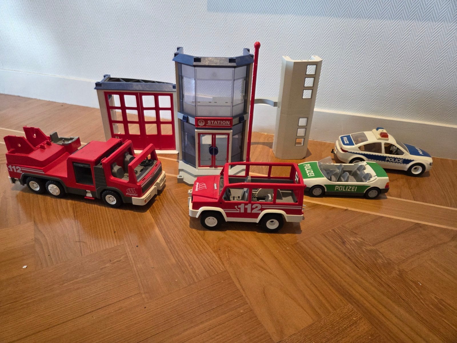 Playmobil set: Brandweerkazerne, brandweerwagens politieau, Ophalen, Gebruikt, Complete set, Gebouw