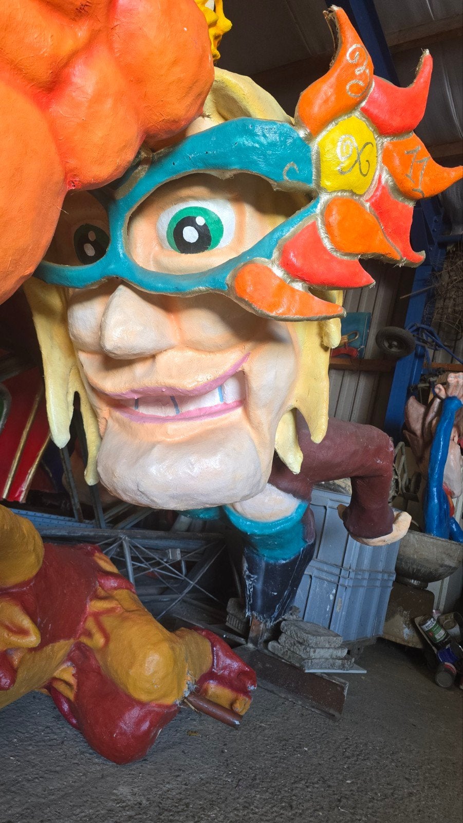 losse carnavals koppen en poppen, Ophalen, Zo goed als nieuw, Carnaval