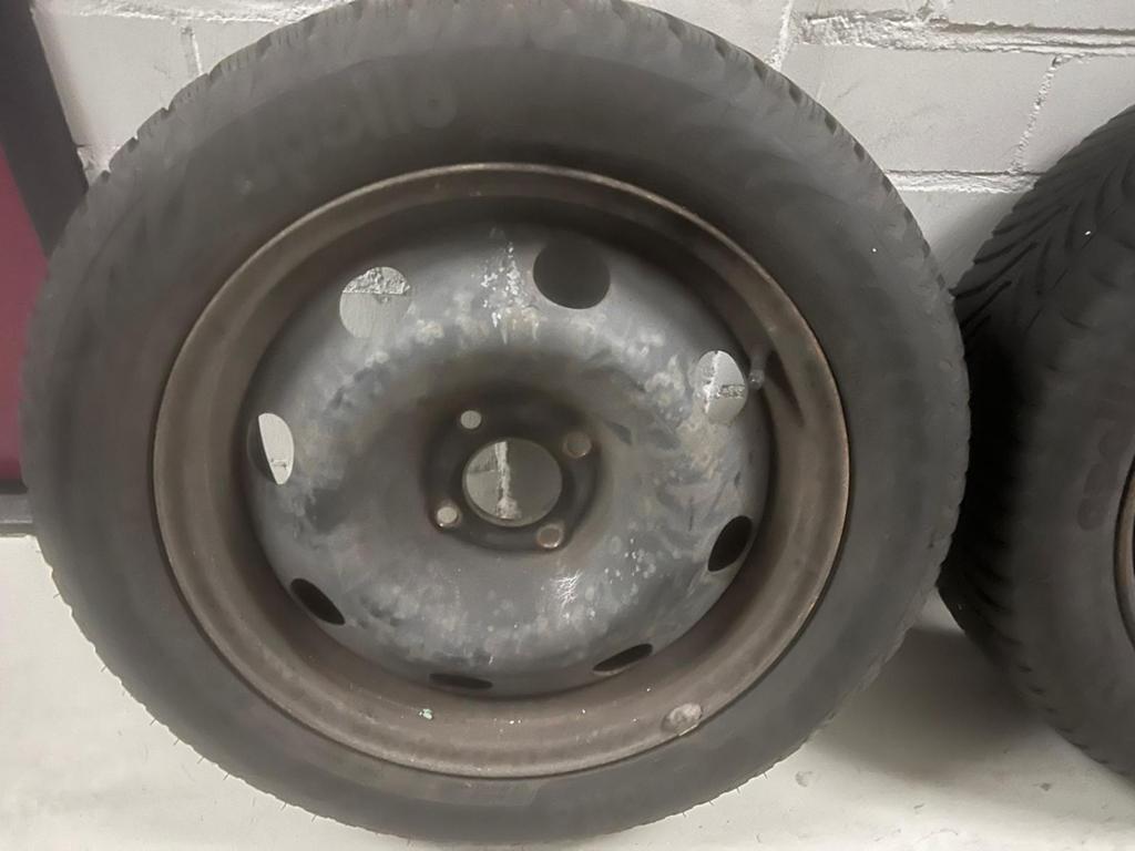 5 Auto banden&  voor Peugeot 207, Auto-onderdelen, Banden en Velgen, Gebruikt, 16 inch, Banden en Velgen, Personenwagen