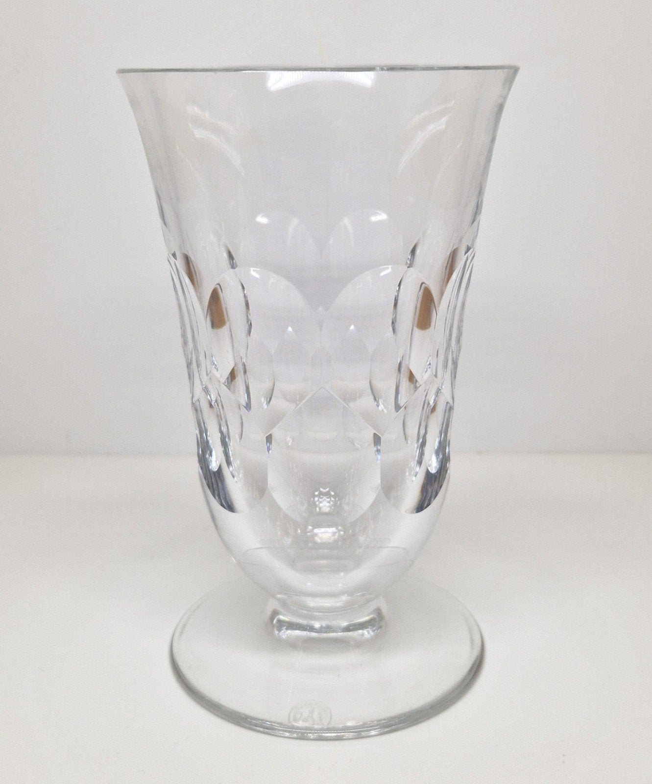 Kristallen facet geslepen tulpenvaas Baccarat France, 1960., Ophalen