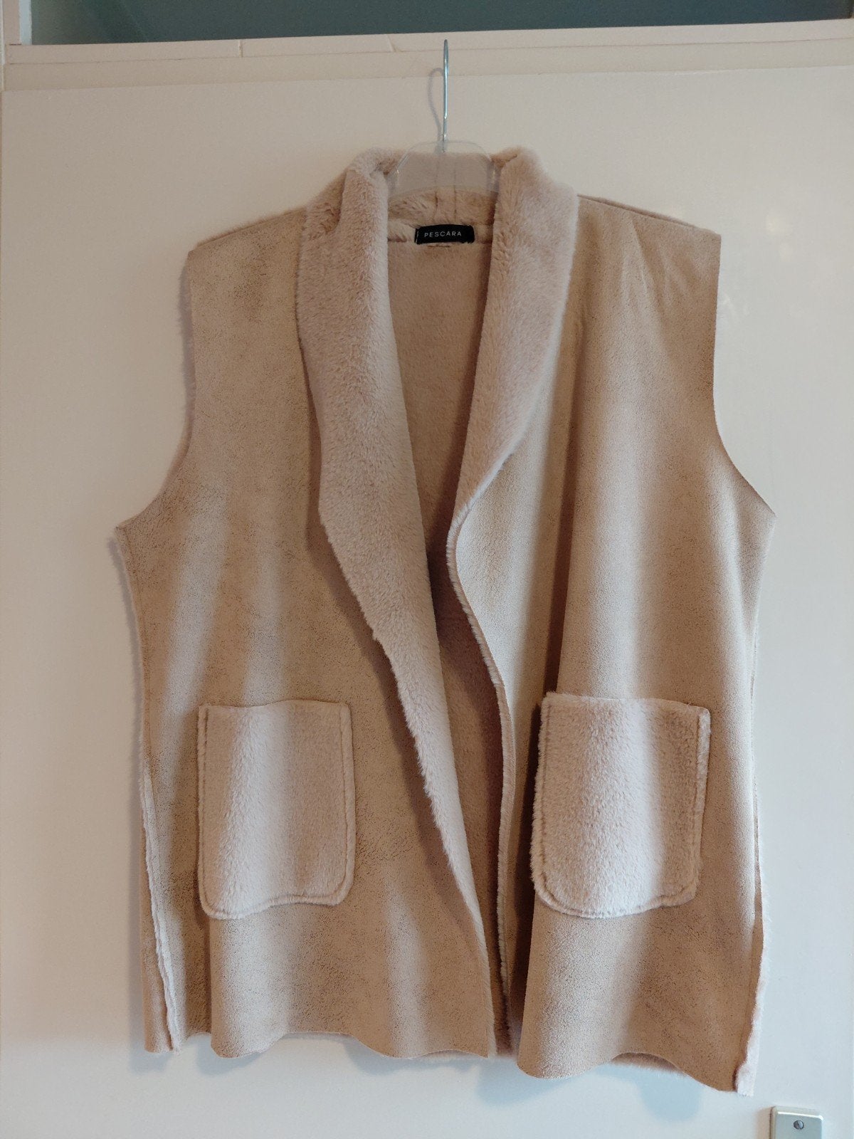 Pescara mouwloos vest L/XL - Beige, Kleding | Dames, Bodywarmers, Beige, Maat 42/44 (L), Pescara, Nieuw