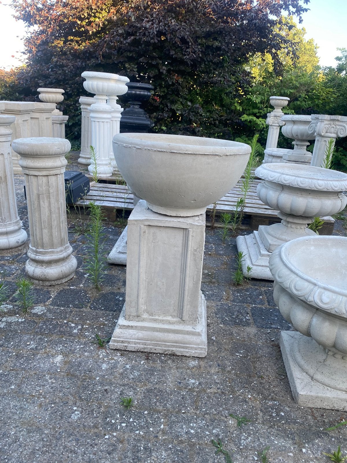 Showmodel Betonnen schaal op betonnen zuil - massief beton, Tuin en Terras, Ophalen, Nieuw