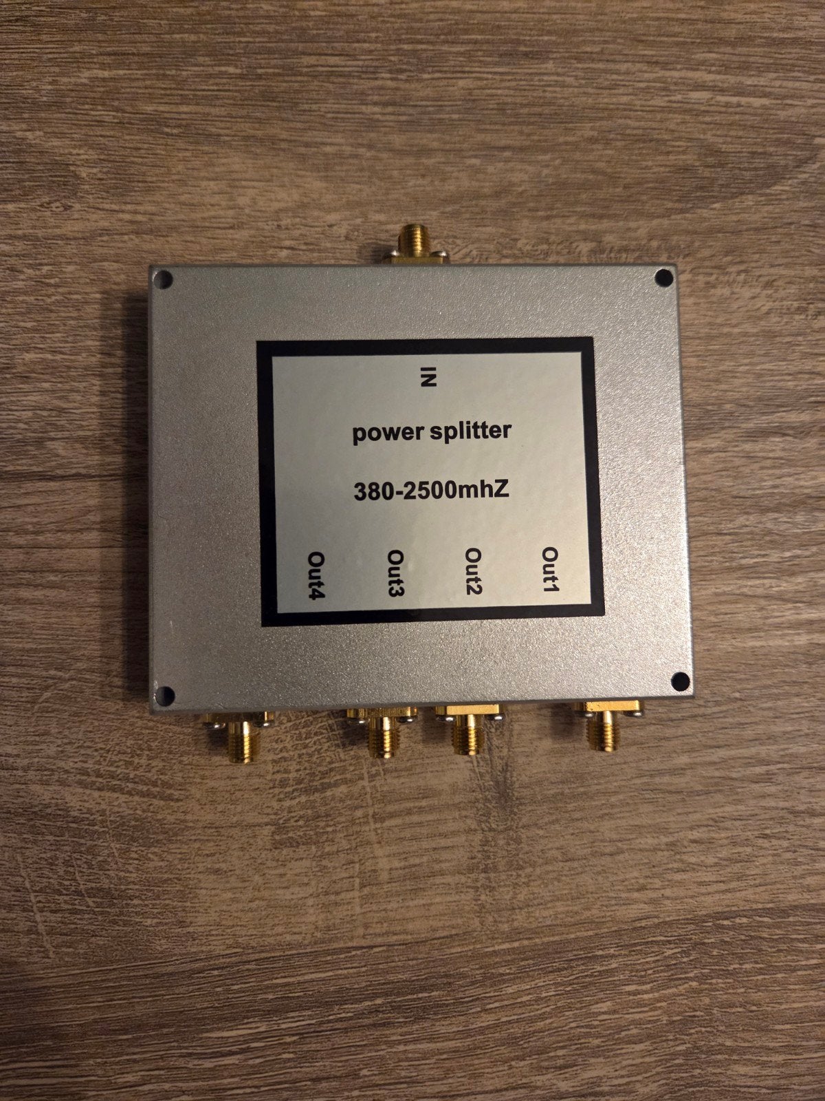 4-Weg Signaal Splitter 380-2500MHz Vrouwelijk, Ophalen of Verzenden, Gebruikt, Toebehoren